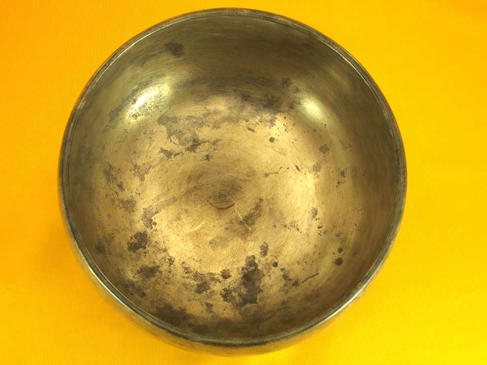 Antique Thadobati Singing Bowl with fleeting yet harmonious sound