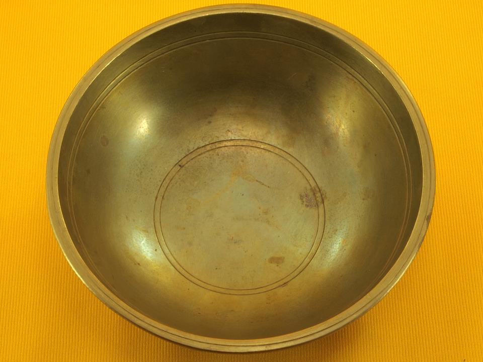 Extra-thick Antique Manipuri Singing Bowl with Solid high fundamental