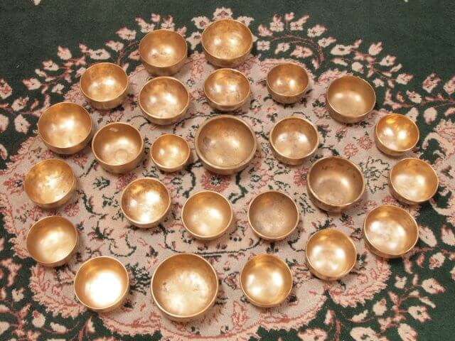 25 Piece Sequential Antique Thadobati Singing bowl Set