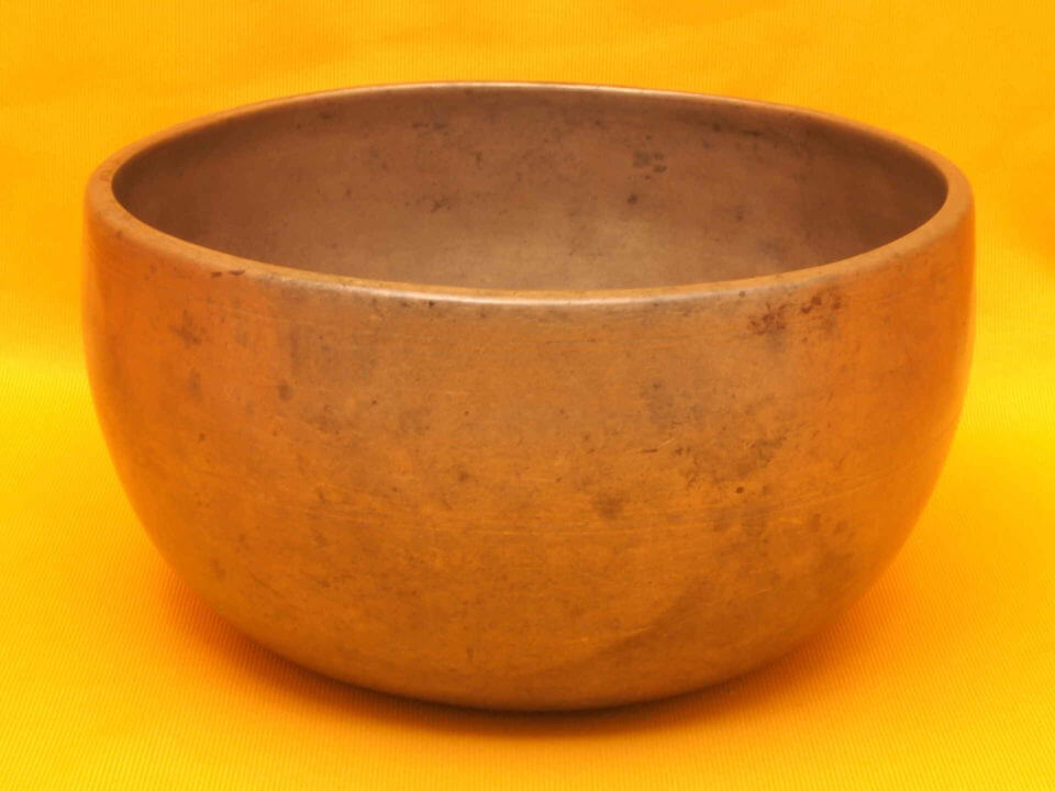 Thick Adorned Antique Thadobati Singing Bowl with bell like clarity