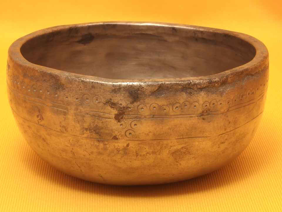 Thin Adorned Antique Thadobati Singing Bowl with warbling high pitch