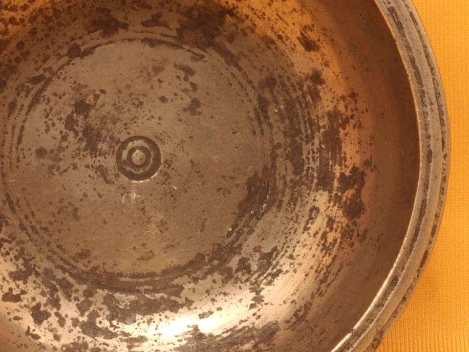 Deep Mirror Antique Thadobati Singing Bowl with powerful high pitch