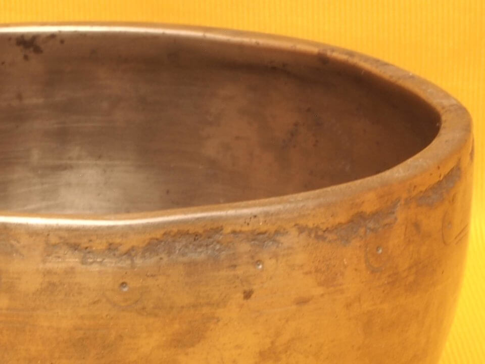 Adorned Antique Thadobati Singing Bowl with penetrating high tones