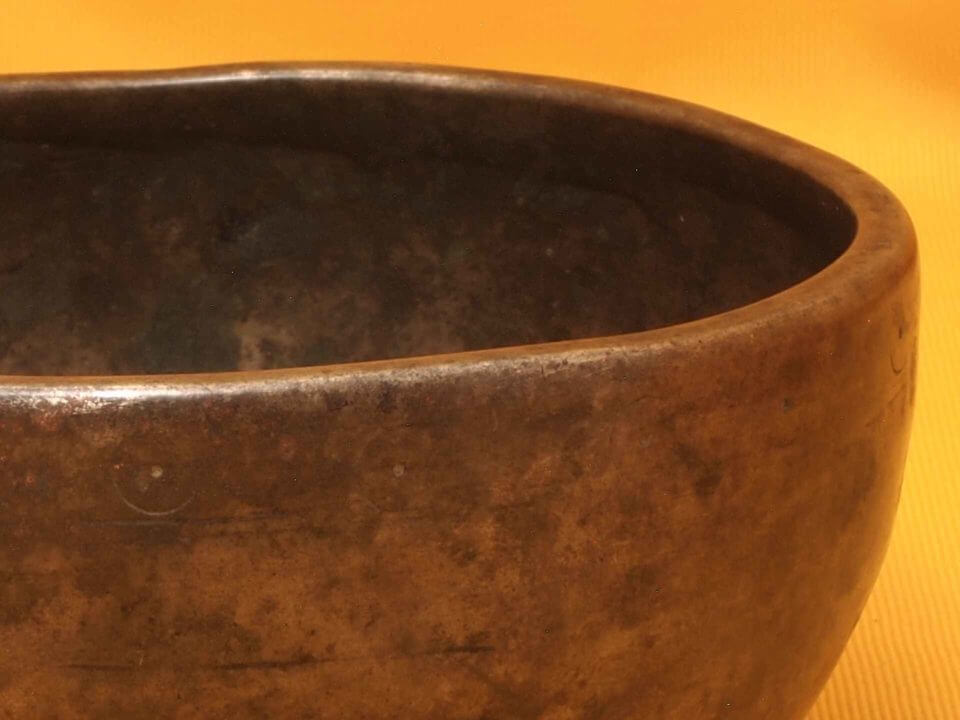 Thick Antique Thadobati Singing Bowl with a peaceful high frequency