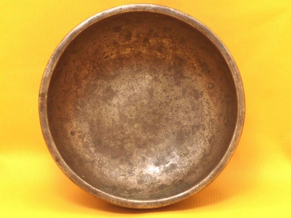 Thick Antique Thadobati Singing Bowl with a peaceful high frequency