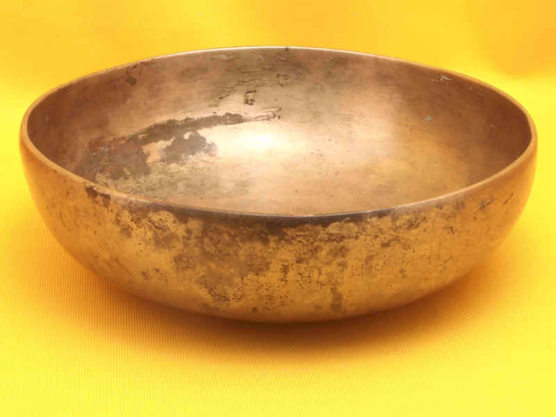 Thick Antique Unique Singing Bowl with Melodic clear soundscape