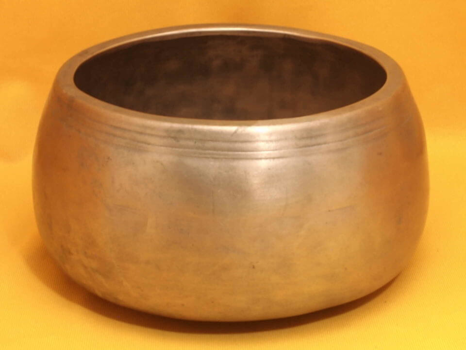 Large Extra Thick Adorned   Antique Mani Singing Bowl with A pure penetrating tone #6209