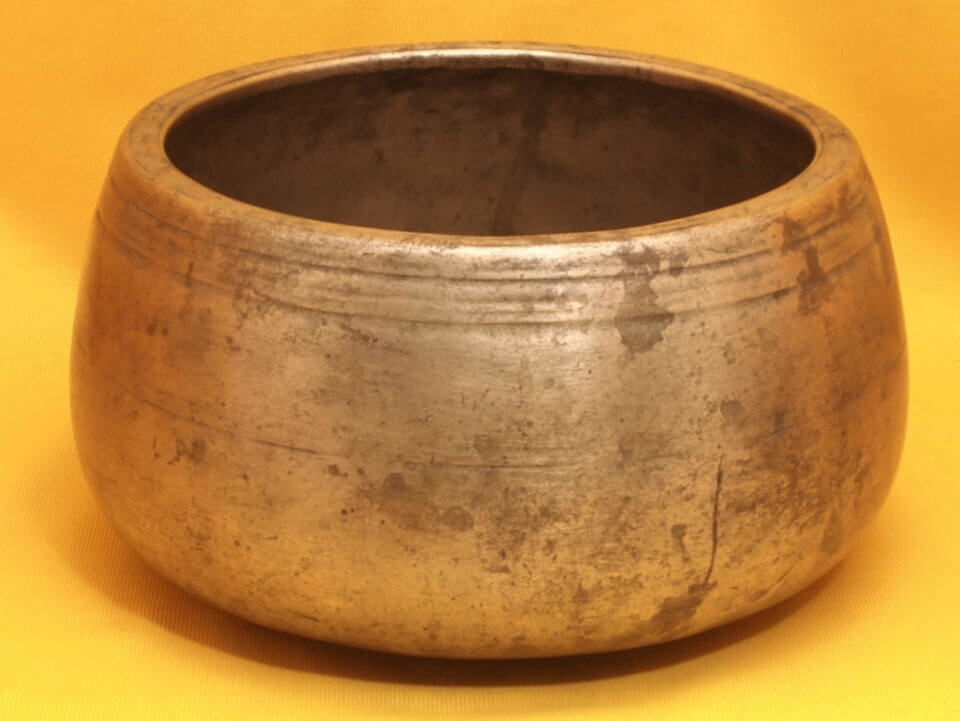 Large Thick Exceptional  Antique Mani Singing Bowl with Excellent longevity. #6259