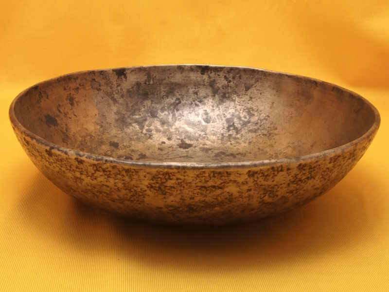 Large Antique Rajasthani Singing Bowl with visceral woo-woo overtone #75004