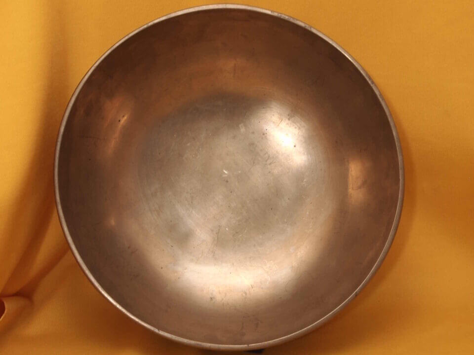 Distinctive Antique Jambati Singing Bowl with a premium soundscape #1859