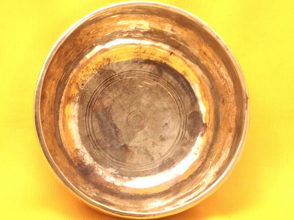Deep Mirror Antique Thadobati Singing Bowl with solid premium harmony #24128