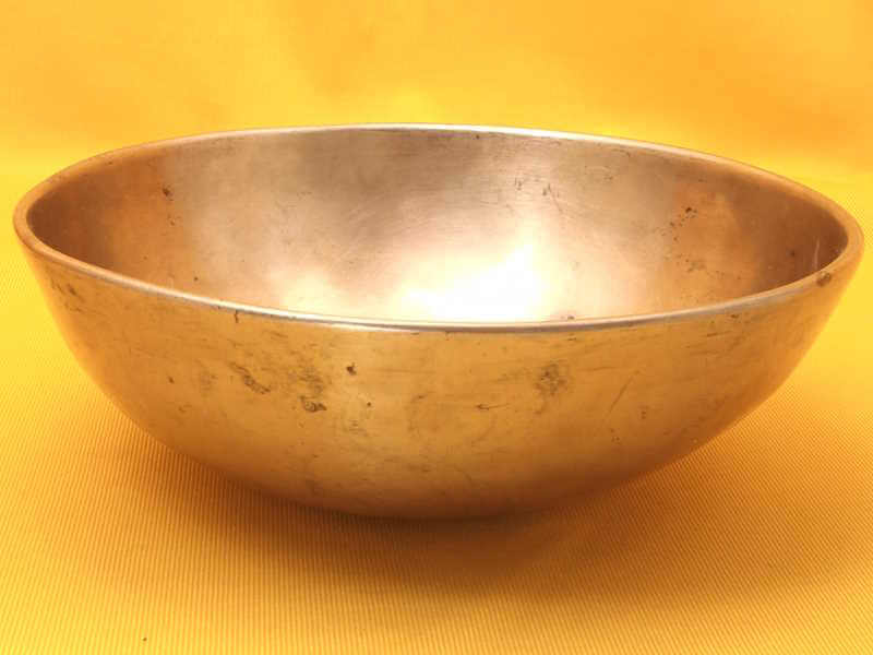 Exceptional Antique Manipuri Singing Bowl with Solfeggio overtone #9112