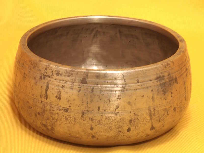 Rare Antique Mini Mani Singing Bowl with a burst of high tones #6330
