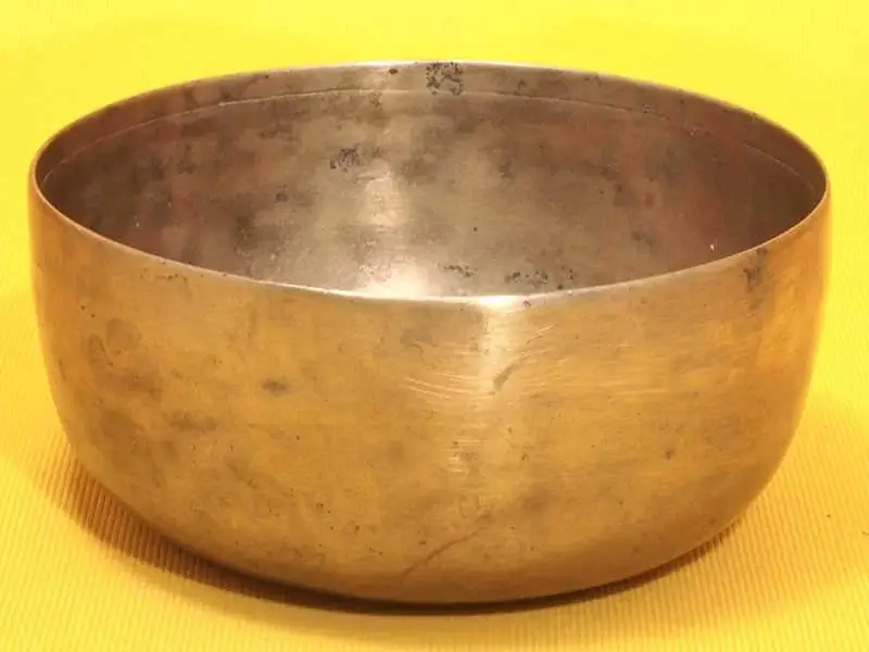 Tiny Adorned Antique Thadobati Singing Bowl with near Solfeggio high #20060